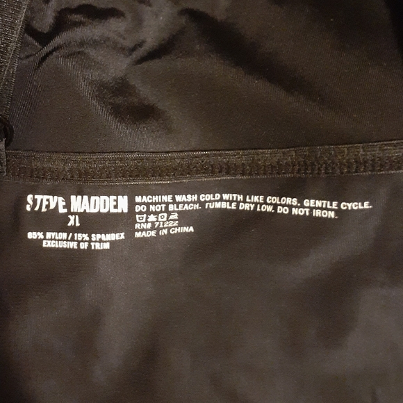 NWOT Women's 2 Pack Steve Madden Sports Bras. - Picture 4 of 6